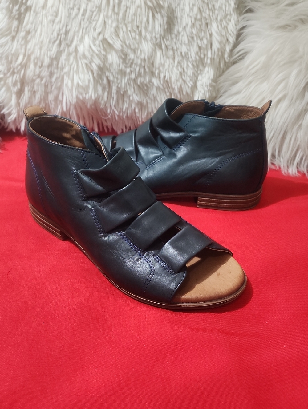 Miz Mooz Dewdrop Leather Side Zip Open Toe Ankle Sandals Navy Size 38 (US 7.5)